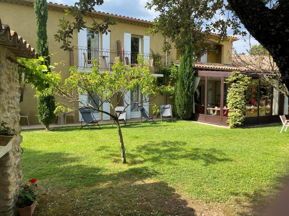 Logis La Bastide De Grignan Hotel & Restaurant "La Chenaie" Exterior foto